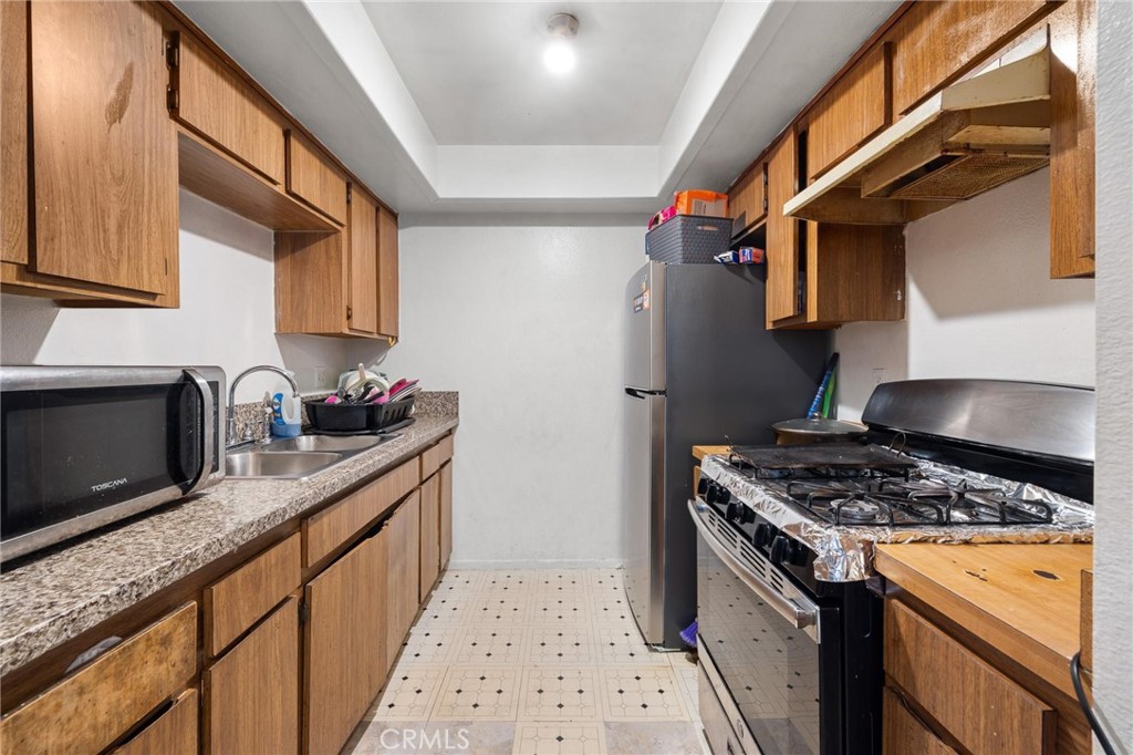 MLS #DW25110570 img 13