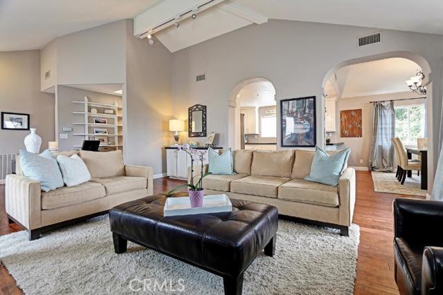 710 Irena Avenue, Redondo Beach, California 90277, 3 Bedrooms Bedrooms, ,2 BathroomsBathrooms,Residential,Sold,Irena,SB15148853