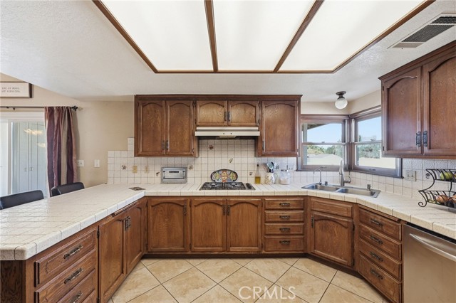 Detail Gallery Image 11 of 47 For 11135 Old Fashion, Riverside,  CA 92503 - 3 Beds | 2/1 Baths