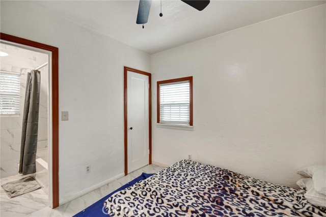 Detail Gallery Image 16 of 53 For 340 W 18th St, San Bernardino,  CA 92405 - 4 Beds | 4/1 Baths