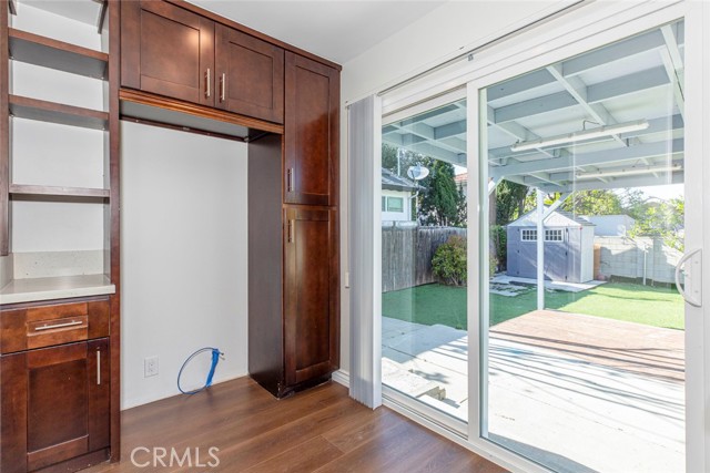 Detail Gallery Image 13 of 29 For 17425 Emelita, Encino,  CA 91316 - 2 Beds | 1 Baths