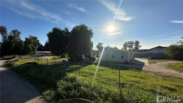 Detail Gallery Image 3 of 10 For 21835 Martin St, Perris,  CA 92570 - 3 Beds | 2 Baths