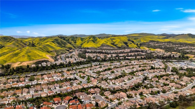 16139 Crooked Creek Court, Chino Hills CA: https://media.crmls.org/medias/9cd07690-9b42-45ef-a009-75a28027c31a.jpg