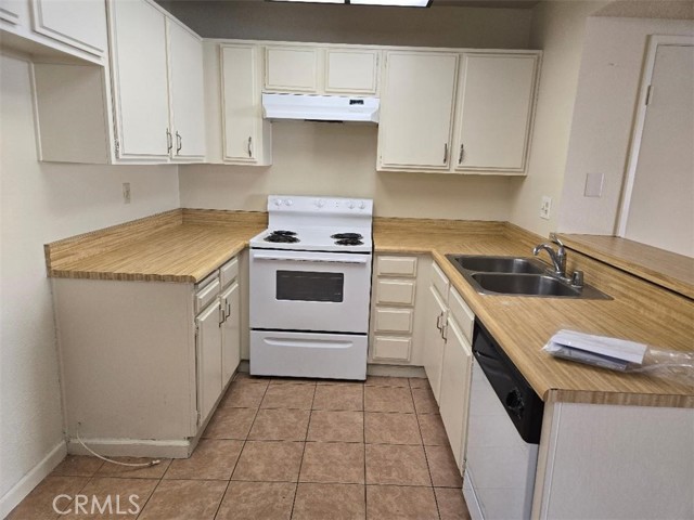 Detail Gallery Image 5 of 26 For 1440 W Edgehill Rd #59,  San Bernardino,  CA 92405 - 2 Beds | 2 Baths