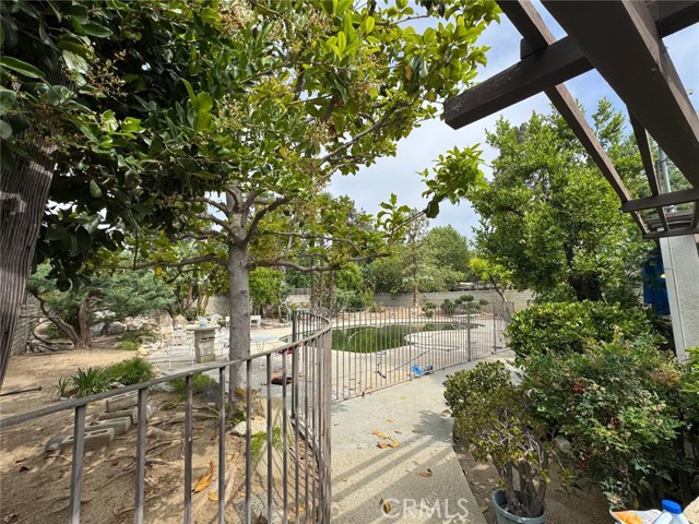 10345 Oso Avenue, Chatsworth CA: https://media.crmls.org/medias/9cd1557a-70cb-4f3a-910b-6c30b601e51d.jpg