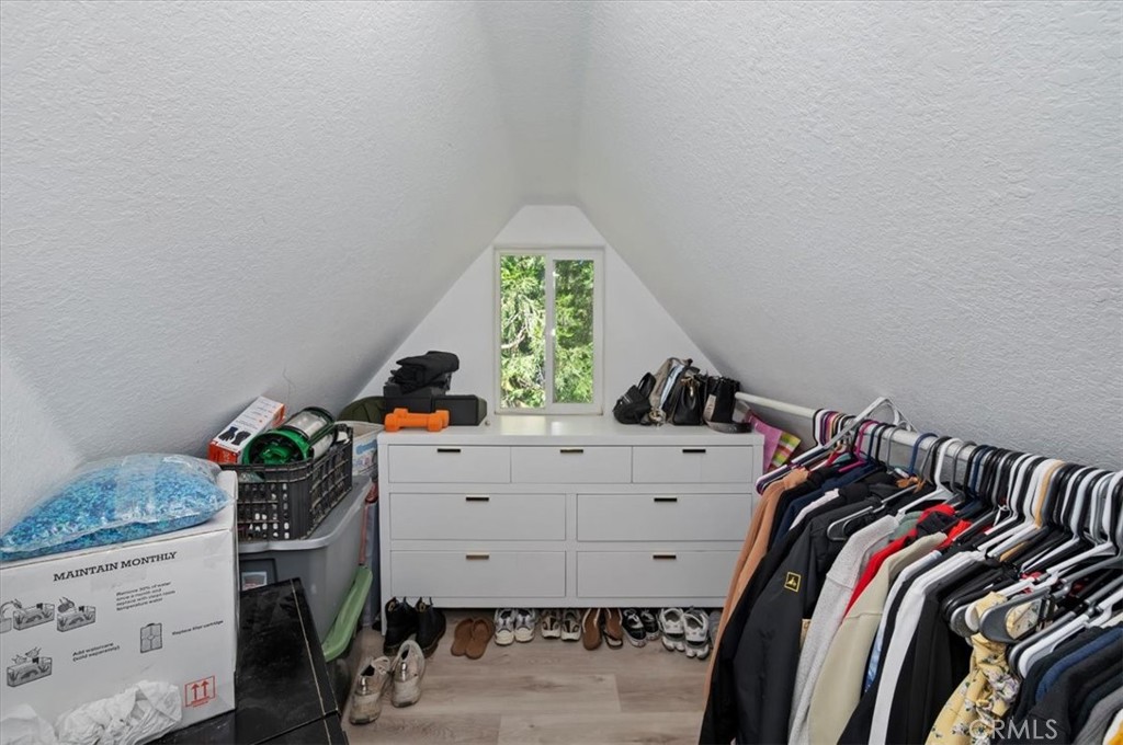 https://media.crmls.org/medias/9cd1a749-79c1-48b3-a276-9828cc28ed64.jpg?preset=X-Large