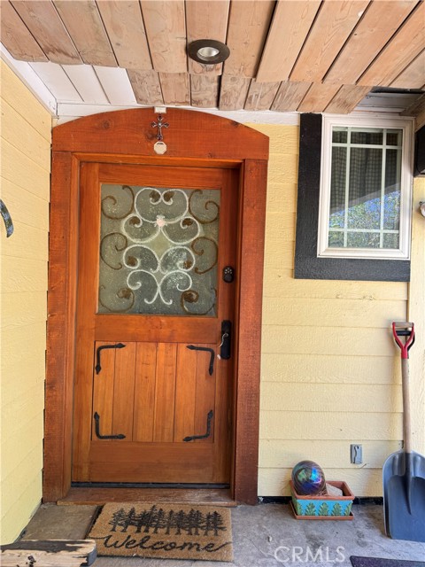 Detail Gallery Image 2 of 49 For 1164 Nadelhorn, Lake Arrowhead,  CA 92352 - 4 Beds | 4 Baths