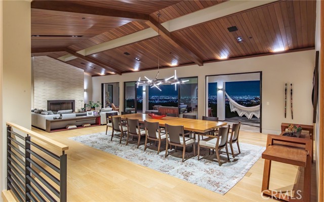 38 Saddleback, Rolling Hills CA: https://media.crmls.org/medias/9cd23347-4c88-4fca-a98f-71c9ee31cd62.jpg