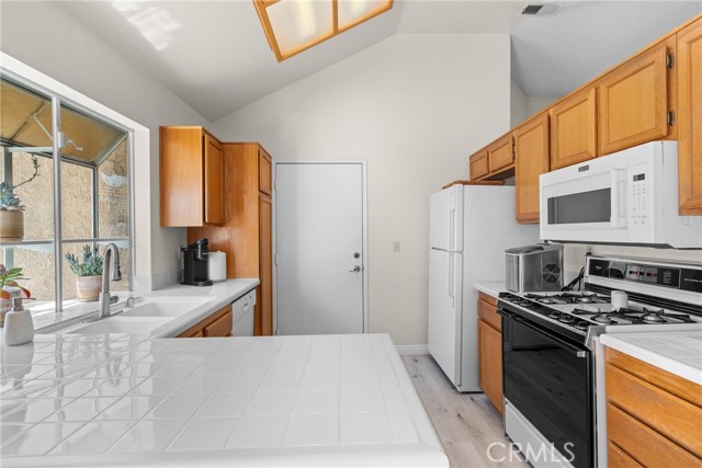 Detail Gallery Image 11 of 35 For 6681 Brighton Pl, Rancho Cucamonga,  CA 91737 - 2 Beds | 2 Baths
