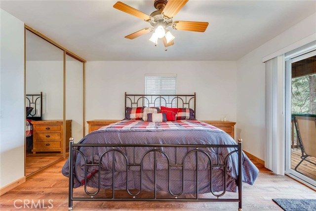 513 W Victoria Court, Lake Arrowhead CA: https://media.crmls.org/medias/9cd2d33e-c167-4381-a5ee-4e4a6faff610.jpg