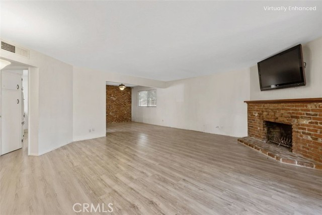 Detail Gallery Image 14 of 43 For 3935 N Tollhouse Rd, Fresno,  CA 93726 - 4 Beds | 2 Baths