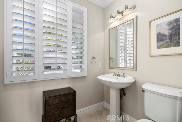 Detail Gallery Image 19 of 48 For 521 via Lido Nord, Newport Beach,  CA 92663 - 5 Beds | 4/2 Baths