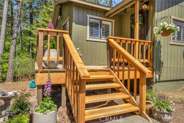 17380 Parnassus Drive, Cobb CA: https://media.crmls.org/medias/9cd510fc-1e65-4ca9-aee8-652fa83aed9c.jpg