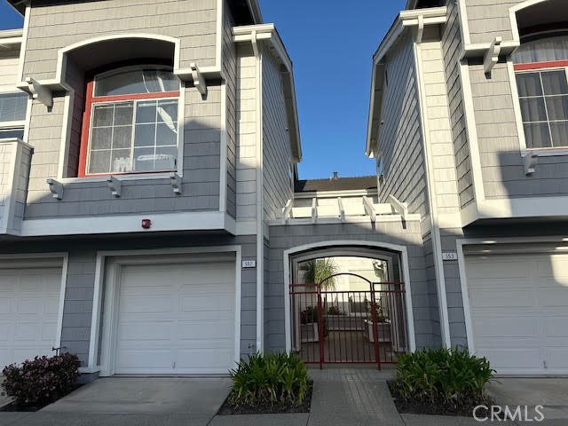 Detail Gallery Image 1 of 22 For 552 Shoal Cir, Redwood City,  CA 94065 - 2 Beds | 2/1 Baths