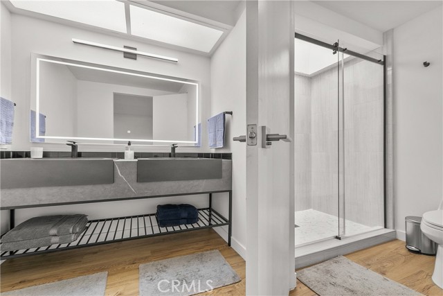 Detail Gallery Image 15 of 30 For 4745 La Villa Marina #J,  Marina Del Rey,  CA 90292 - 2 Beds | 2/1 Baths