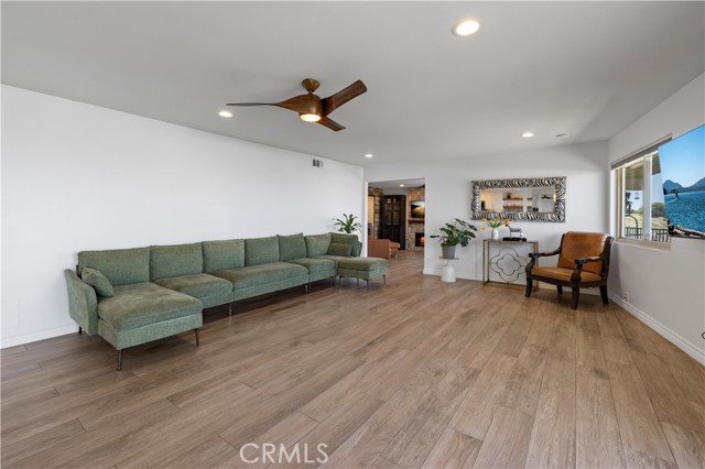 Image 12 of 54 For 2700 Panorama Drive 208