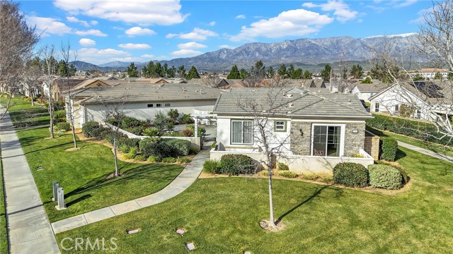 Detail Gallery Image 2 of 39 For 1596 Four Seasons, Beaumont,  CA 92223 - 2 Beds | 2 Baths