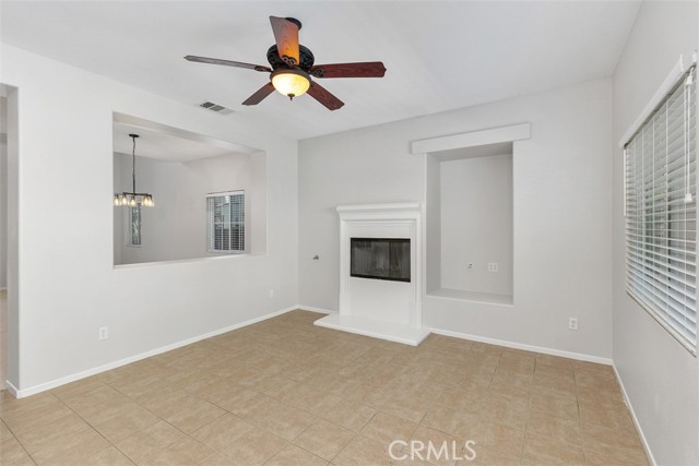 Detail Gallery Image 9 of 42 For 35700 Emily, Murrieta,  CA 92563 - 3 Beds | 2/1 Baths