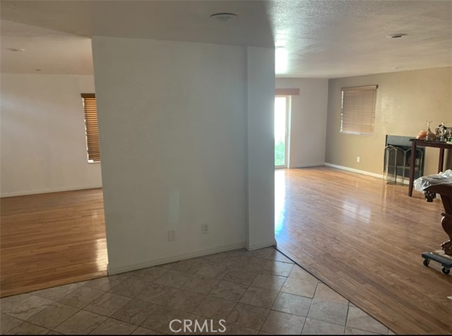 Image 5 of 13 For 17506 Sandlake Avenue