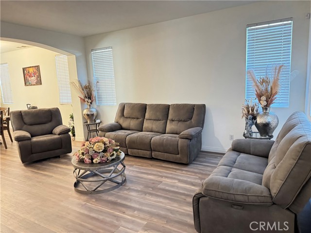 Detail Gallery Image 15 of 40 For 12615 Bellflower, Moreno Valley,  CA 92555 - 4 Beds | 3 Baths