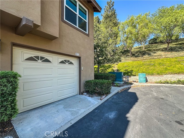 1012 S Country Glen Way, Anaheim CA: https://media.crmls.org/medias/9cd8aed5-f5fe-4159-9030-15a2d02221c5.jpg