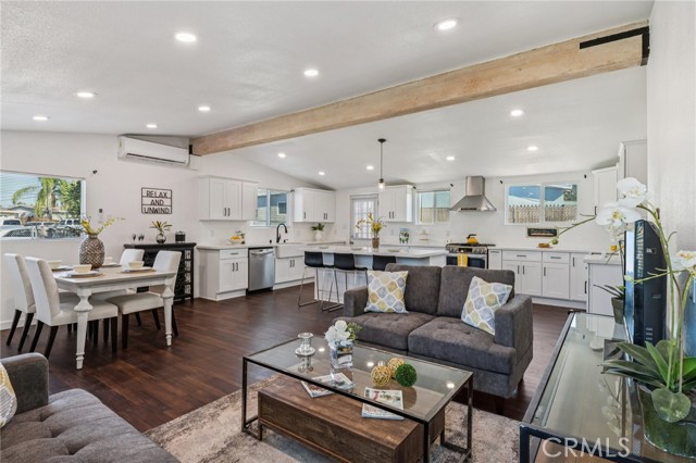 Detail Gallery Image 7 of 33 For 456 N Begonia Ave, Ontario,  CA 91762 - 3 Beds | 2 Baths