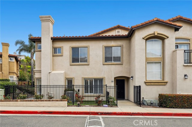 Detail Gallery Image 2 of 50 For 53 Vellisimo Dr, Aliso Viejo,  CA 92656 - 3 Beds | 2/1 Baths