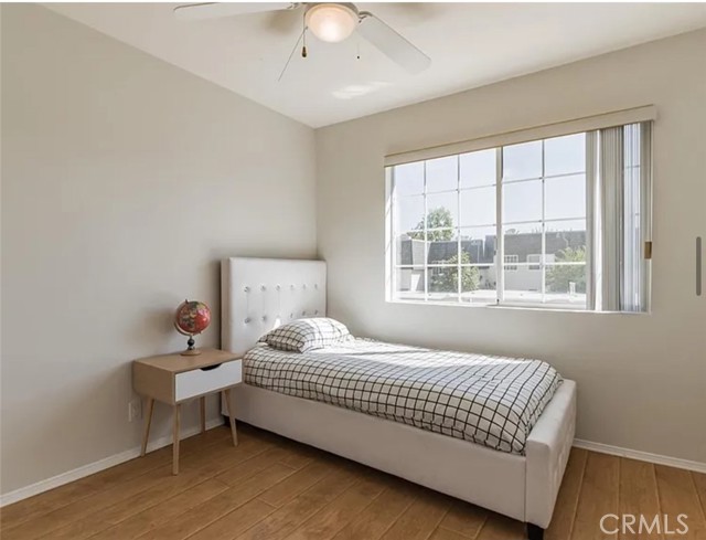 Detail Gallery Image 18 of 23 For 19110 Kittridge St #5,  Reseda,  CA 91335 - 3 Beds | 1/1 Baths