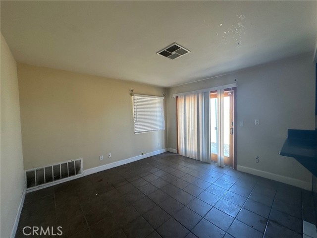 Detail Gallery Image 11 of 50 For 40148 La Cota Dr, Palmdale,  CA 93550 - 3 Beds | 2/1 Baths