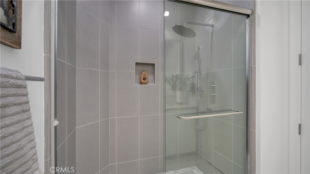 MLS #OC25256306 image #29