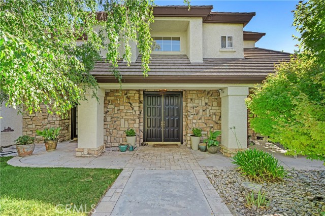 Detail Gallery Image 4 of 51 For 15716 Condor Ridge Rd, Canyon Country,  CA 91387 - 5 Beds | 4/1 Baths