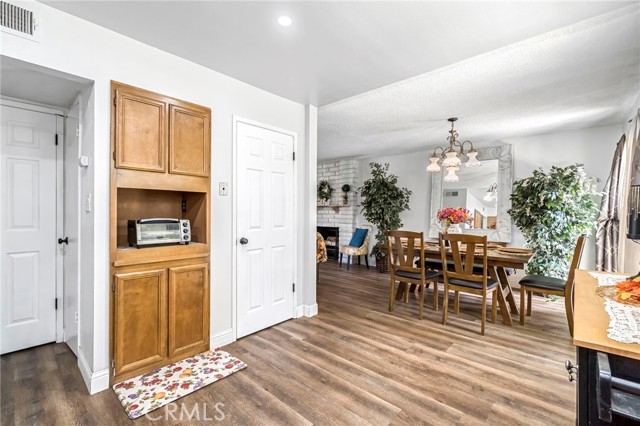 Detail Gallery Image 12 of 25 For 1751 W Santa Ana, Fresno,  CA 93705 - 2 Beds | 2/1 Baths