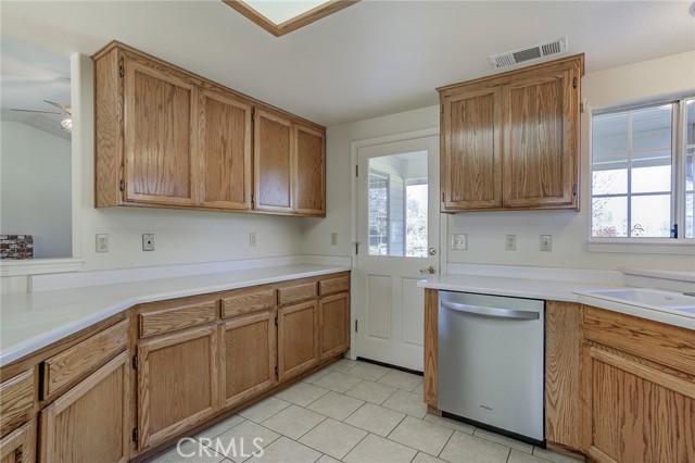 Detail Gallery Image 15 of 61 For 21960 Parkway Drive, Red Bluff,  CA 96080 - 3 Beds | 2 Baths