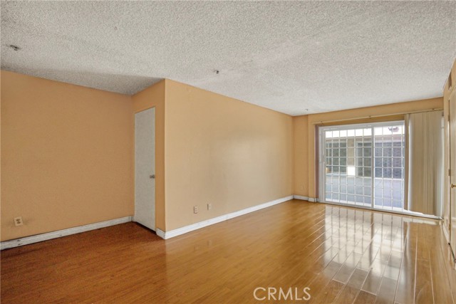 Bonus/Flexible Space Next to Garage