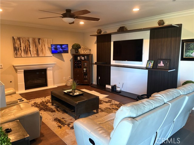 Detail Gallery Image 5 of 15 For 45854 Corte Mislanca, Temecula,  CA 92592 - 4 Beds | 3 Baths