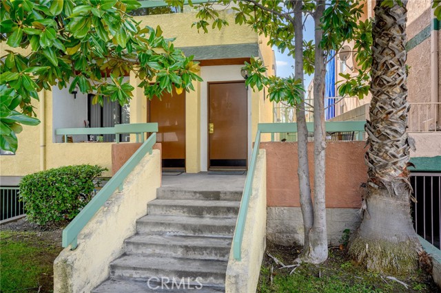 1140 Stanley Avenue, Glendale, California 91206, ,Multi-Family,For Sale,Stanley,GD25047444