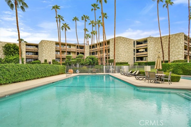 1660 S La Reina Way #2D, Palm Springs, CA 92264
