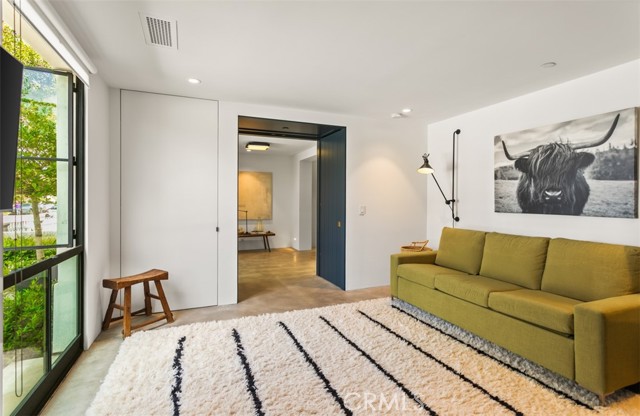 1703 E Ocean Boulevard, Newport Beach CA: https://media.crmls.org/medias/9cdfea73-9c6a-4ed3-bba0-7f532f97c1ea.jpg