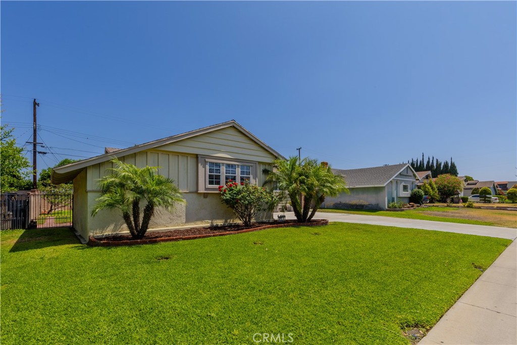 1727 E Romneya Drive