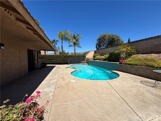 205 Ford Street, Redlands CA: https://media.crmls.org/medias/9ce04a07-db01-4590-be68-769ae3a8f31d.jpg