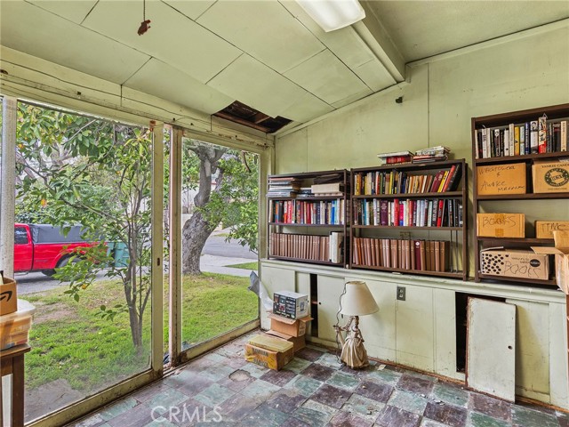 Detail Gallery Image 25 of 46 For 441 Dartmouth Rd, Burbank,  CA 91504 - 3 Beds | 2 Baths