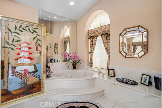 28852 Woodside Drive, Saugus CA: https://media.crmls.org/medias/9ce07609-f77c-45fd-ac72-34caf152c3a0.jpg