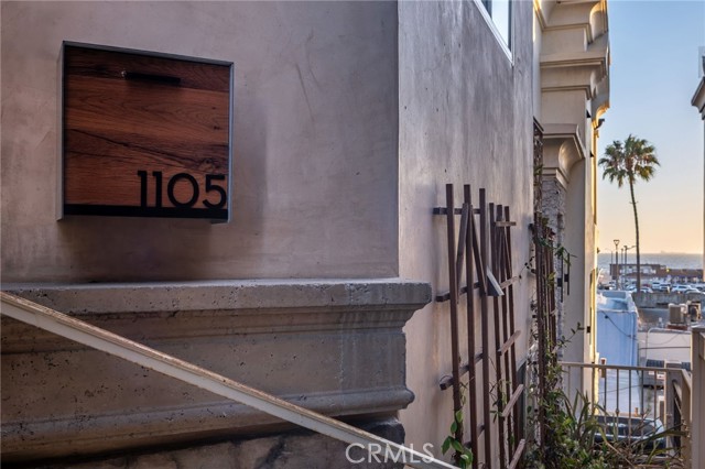 1105 Manhattan, Hermosa Beach, California 90254, 4 Bedrooms Bedrooms, 0 ,2 BathroomsBathrooms,Residential,For Sale,Manhattan,0,PV26150388