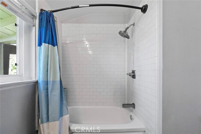 Detail Gallery Image 22 of 29 For 2066 Royalty, Pomona,  CA 91767 - 4 Beds | 2 Baths