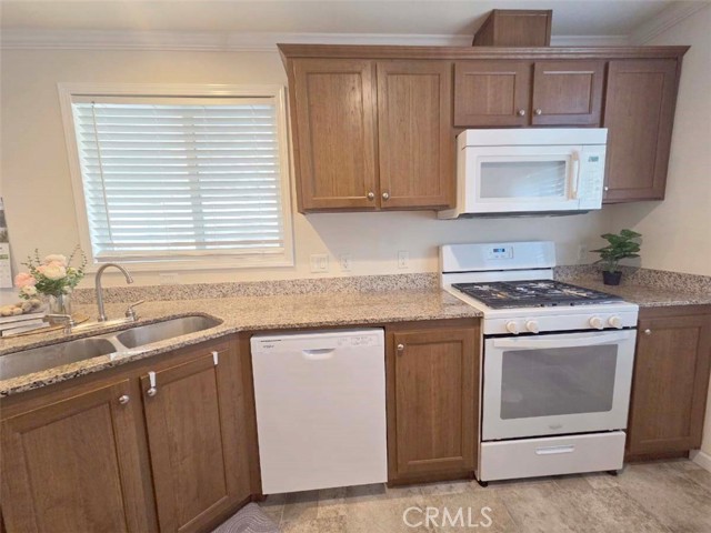 Detail Gallery Image 9 of 27 For 10745 Victoria Ave #9,  Whittier,  CA 90604 - 2 Beds | 2 Baths