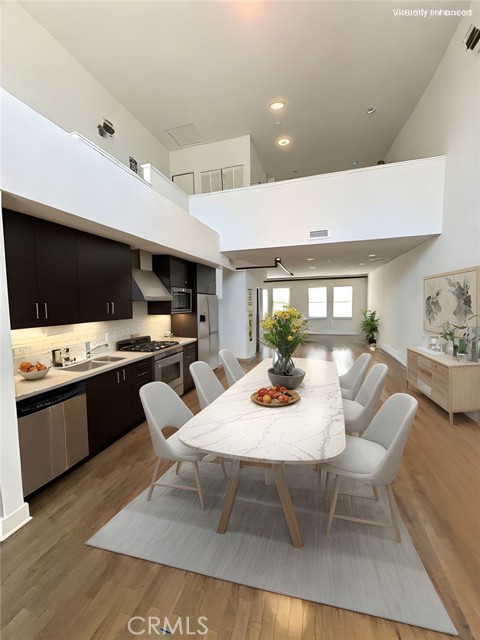 920 E Santa Ana Boulevard, Santa Ana CA: https://media.crmls.org/medias/9ce40b5b-fe17-43a8-87b0-2907495fc2eb.jpg