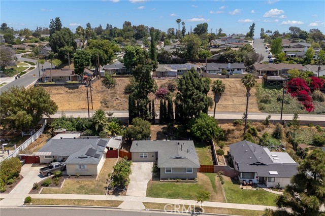 1414 East Baldwin Avenue, Orange CA: https://media.crmls.org/medias/9ce4c8c6-223e-4c16-ade1-51057abbd580.jpg