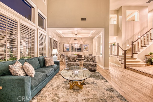5 Kennedy Court, Coto de Caza CA: https://media.crmls.org/medias/9ce4c9d4-1b00-4173-8219-0e647396a8b9.jpg