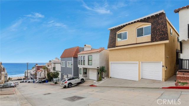 217 43rd Street, Manhattan Beach CA: https://media.crmls.org/medias/9ce559e6-8743-4491-919d-9fee5eb19480.jpg