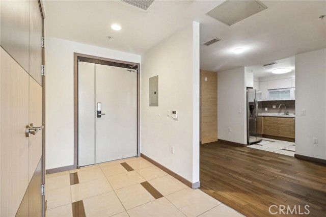 Detail Gallery Image 8 of 41 For 903 S New Hampshire Ave #303,  Los Angeles,  CA 90006 - 3 Beds | 2 Baths